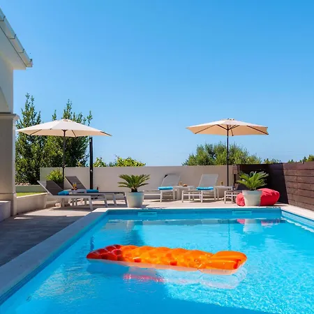 Dazzling Three Bedroom With Private Pool * Orebić