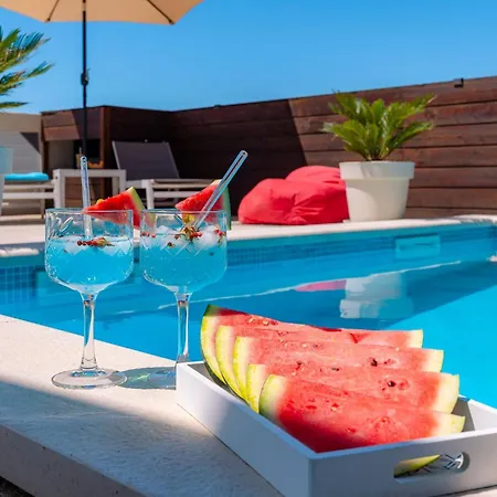 Villa Dazzling Three Bedroom With Private Pool Orebić
