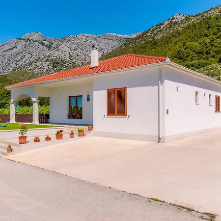 Villa Dazzling Three Bedroom With Private Pool Orebić