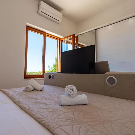Dazzling Three Bedroom With Private Pool فيلة