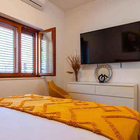 Dazzling Three Bedroom With Private Pool فيلة